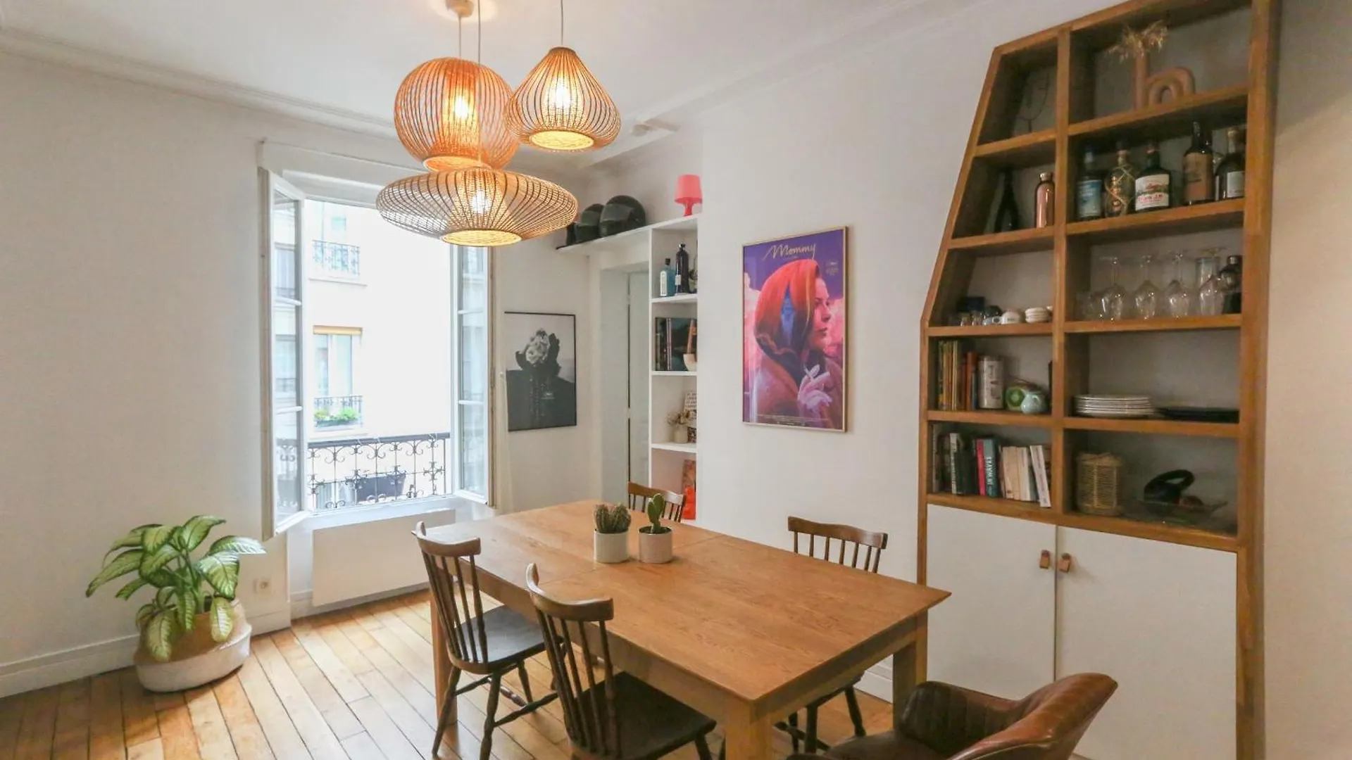 Spacious Apartment Near The Villette Paris