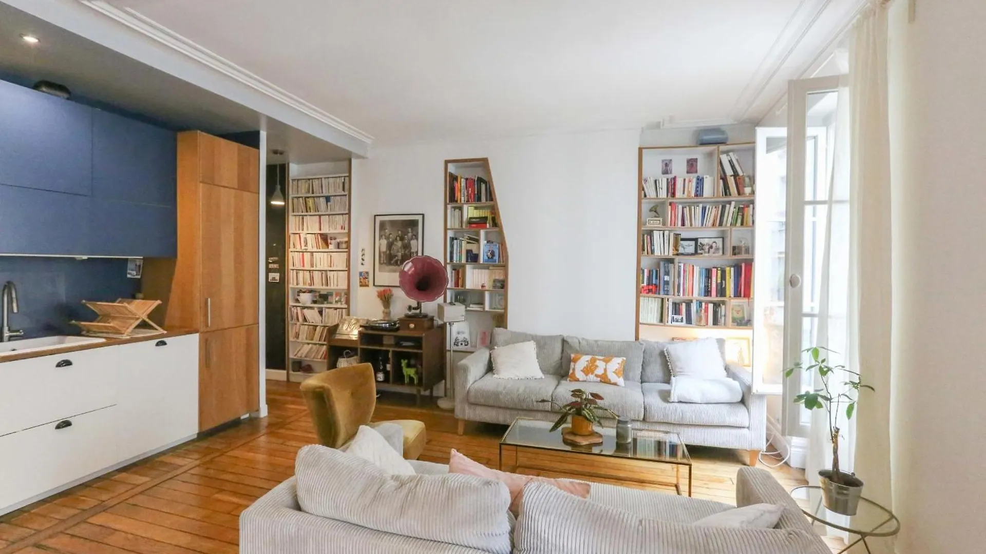 Spacious Apartment Near The Villette Paris