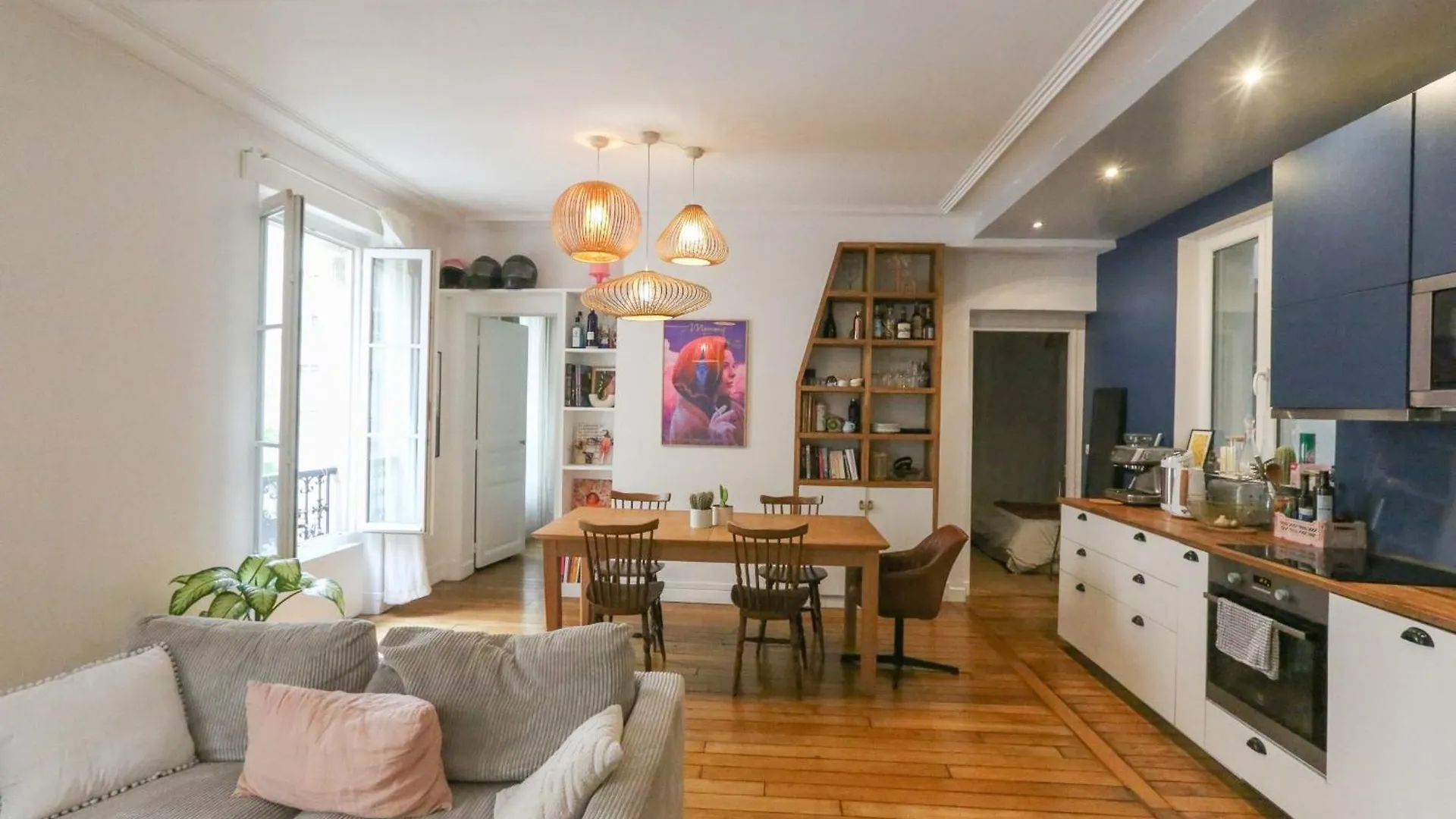 Spacious Apartment Near The Villette Paris