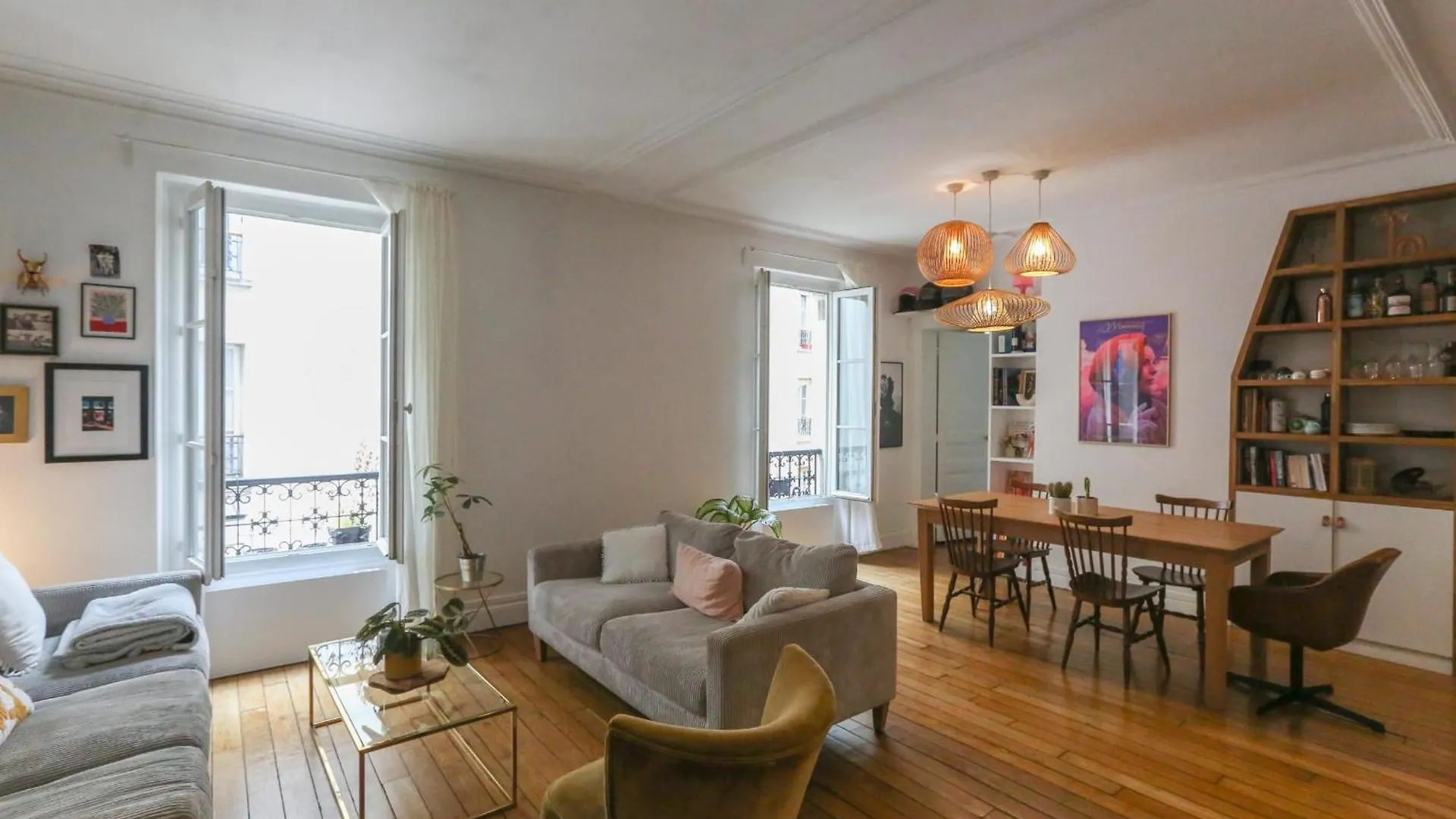Spacious Apartment Near The Villette Paris