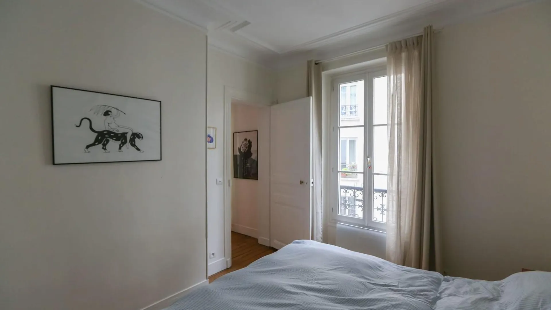 Spacious Apartment Near The Villette Parigi